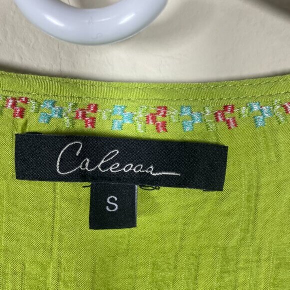 Calessa Women's 3/4 Bell Sleeve Lime Green Embroidered Floral Top Small! - Picture 3 of 6